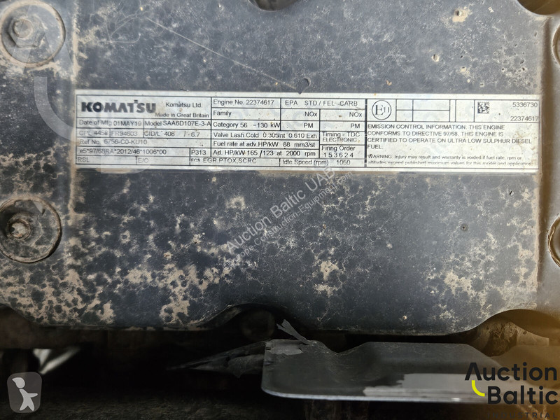جرافة Komatsu 11