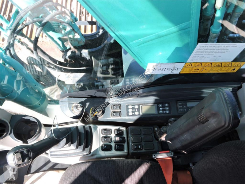 جرافة Kobelco SK210