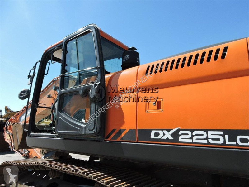 جرافة Doosan