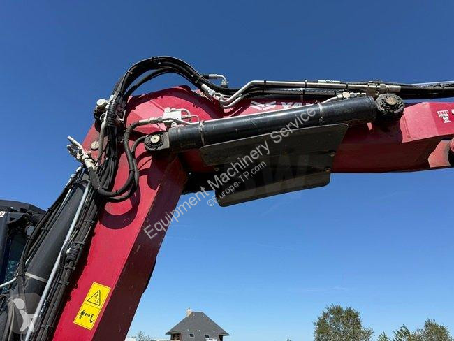 جرافة Yanmar B 95 W