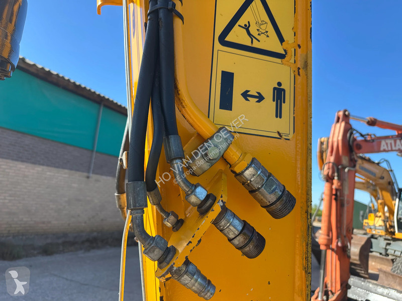 Rýpadlo JCB JS145