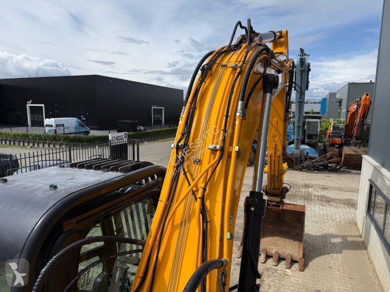 Lopatový nakládač JCB 300 LC 4F - 300 -