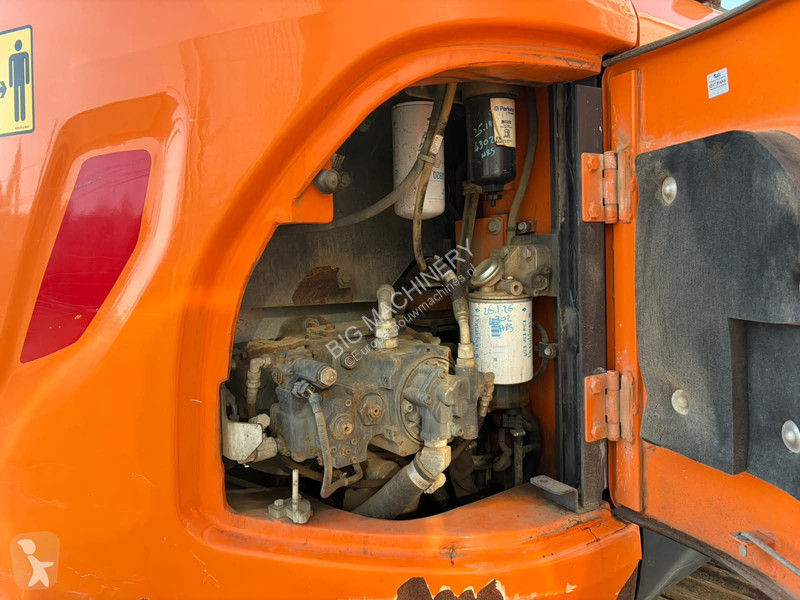 جرافة Doosan 5