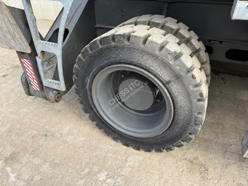جرافة Sennebogen 817 E - 817M E - 818 E - E