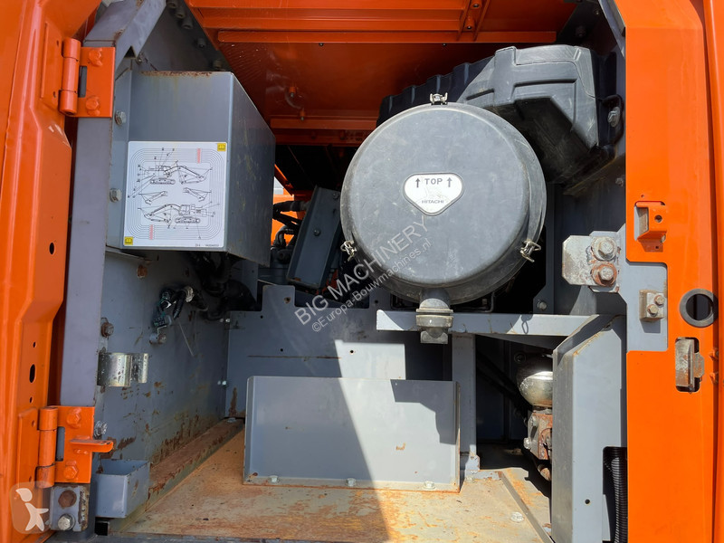 Rýpadlo Hitachi