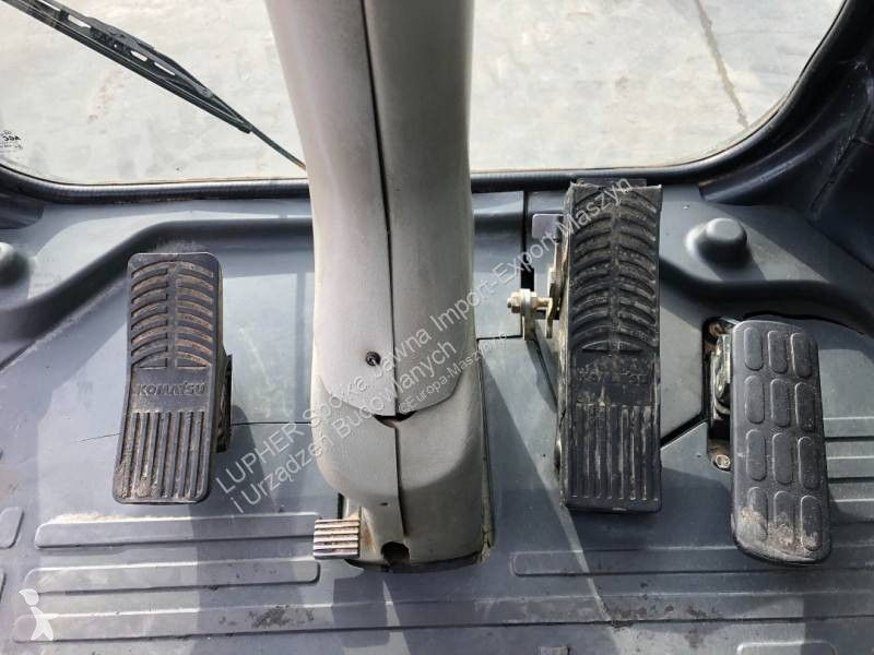 Lopatový nakládač Komatsu PW180-7E0