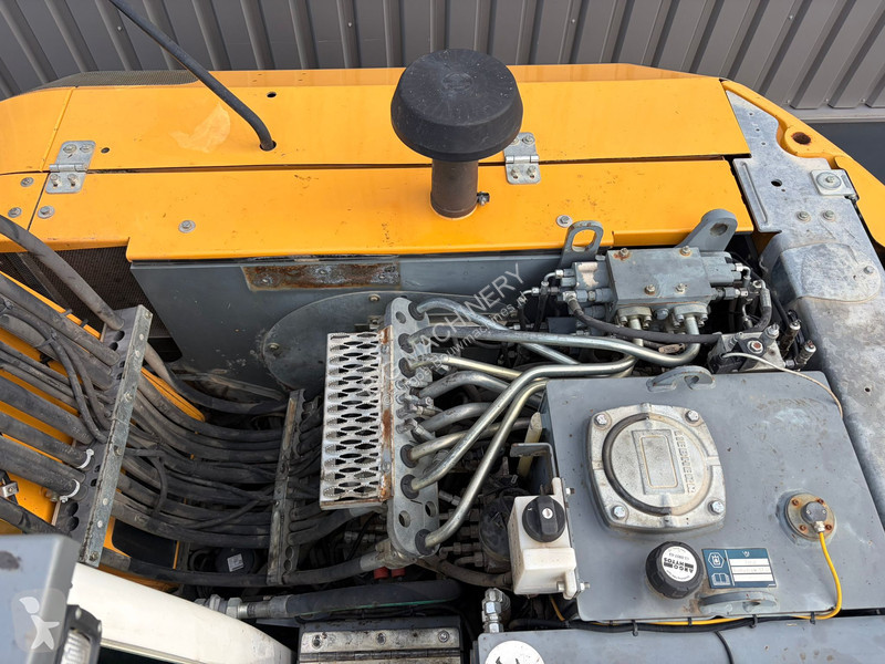 جرافة Liebherr A918