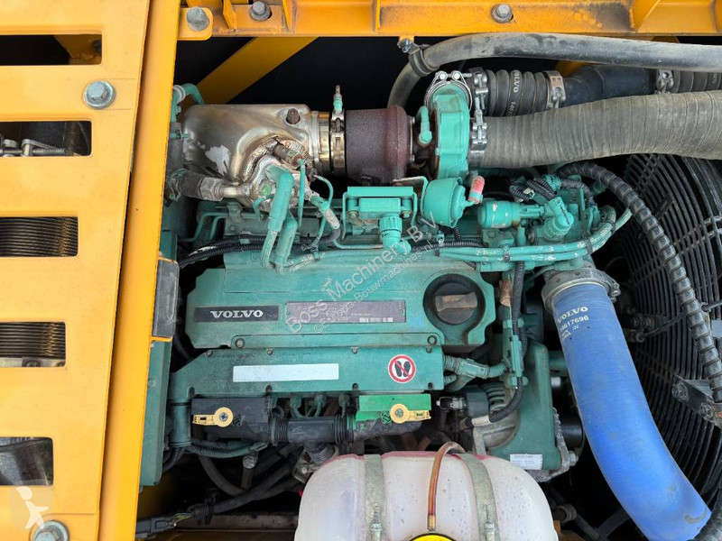 Rýpadlo Volvo L - Triple Boom / Hammer Lines