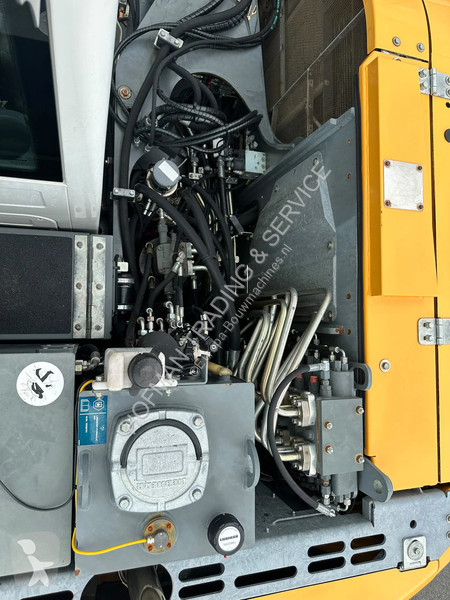 جرافة Liebherr Compact | Powertilt