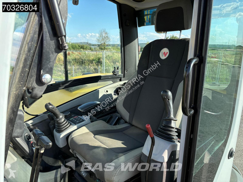 جرافة Wacker Neuson Powertilt