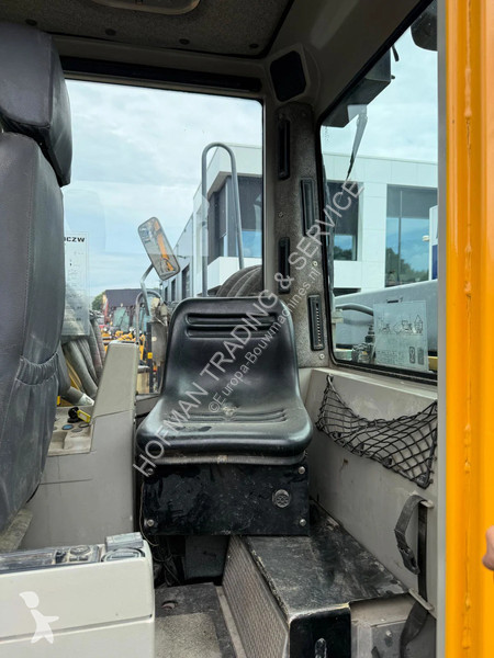 جرافة Liebherr ZW