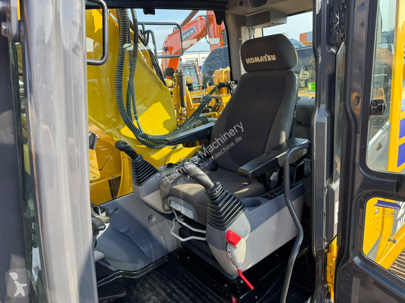 جرافة Komatsu NLC11
