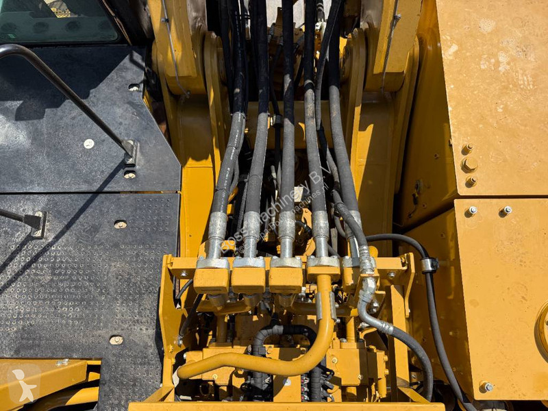Rýpadlo Caterpillar 390F - German Machine /...