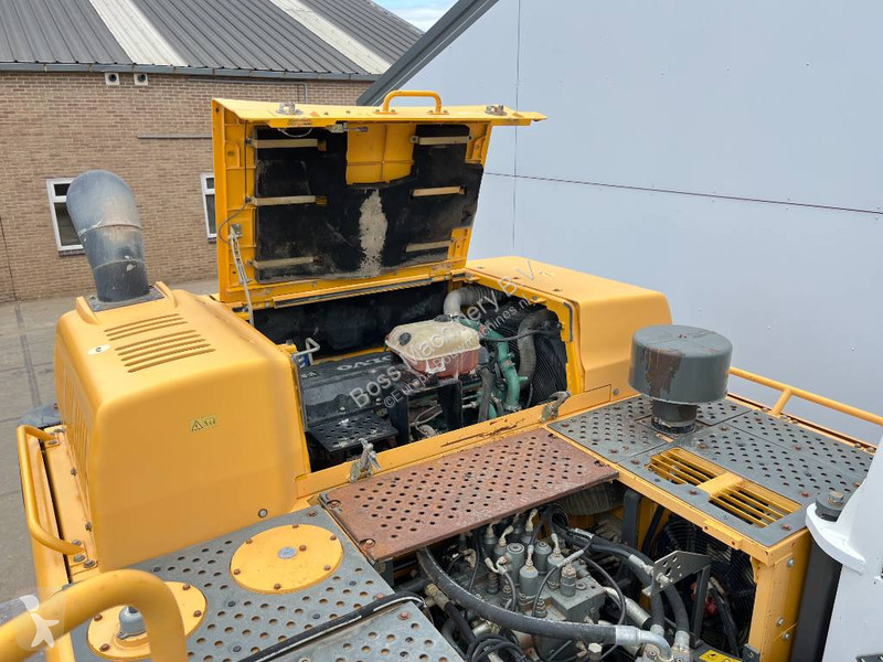 Rýpadlo Volvo - Automatic Greasing / Quick Coupler