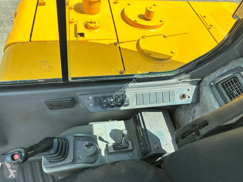 Rýpadlo Volvo D