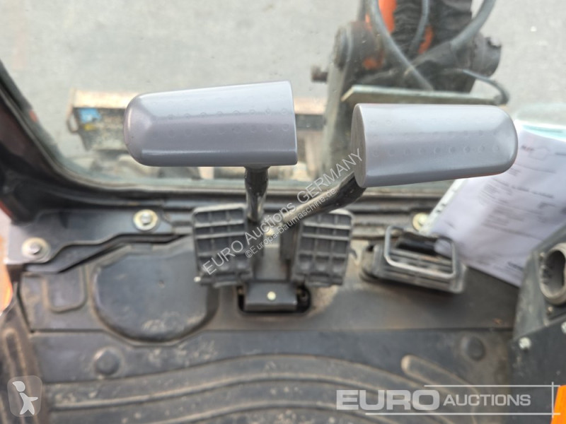 جرافة Hitachi ZX26U-5A CR