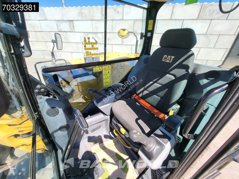 Lopatový nakládač Caterpillar CR