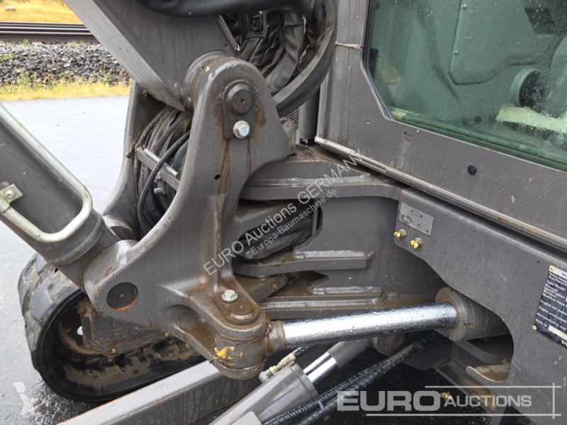 جرافة Volvo ECR50F
