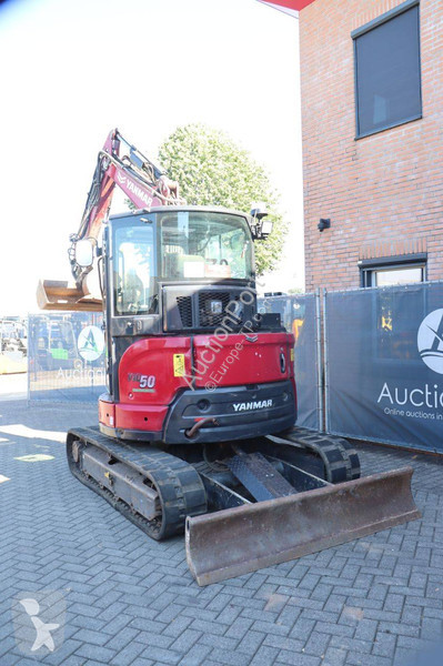 Lopatový nakládač Yanmar VIO50-6B