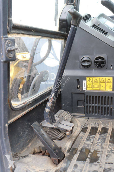 جرافة Yanmar ViO57-6B