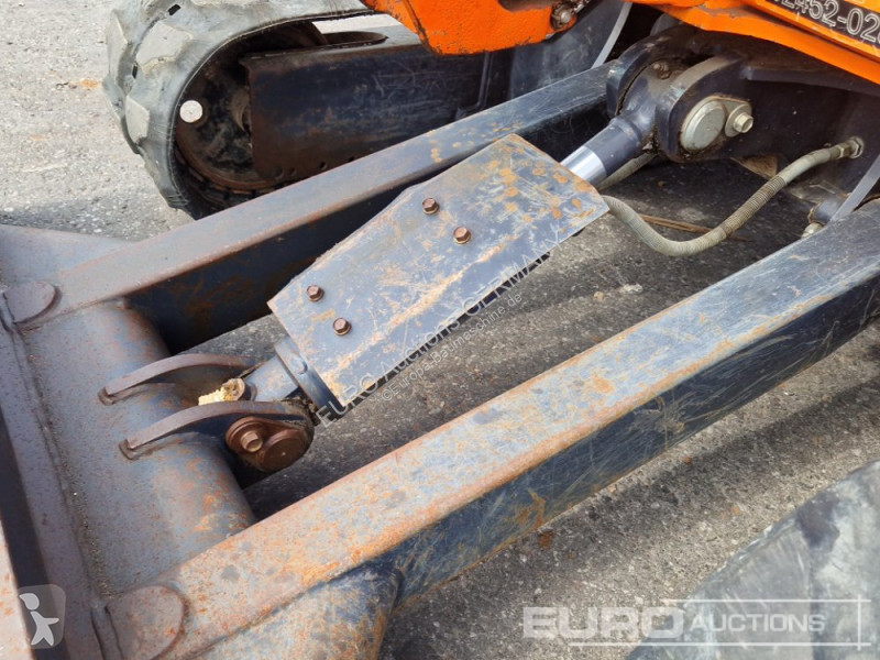 Багер Kubota U274