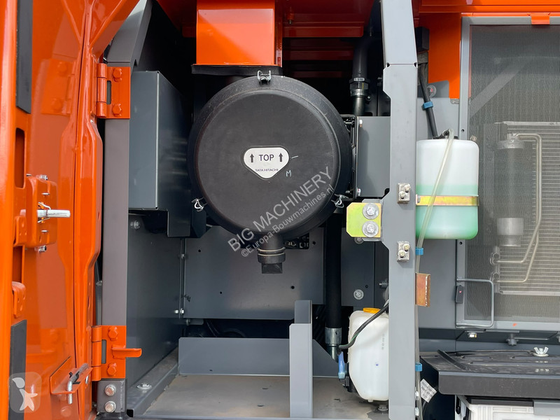 Pelle Hitachi ZX220LC-5G