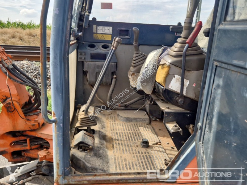 Excavadora Hitachi 2