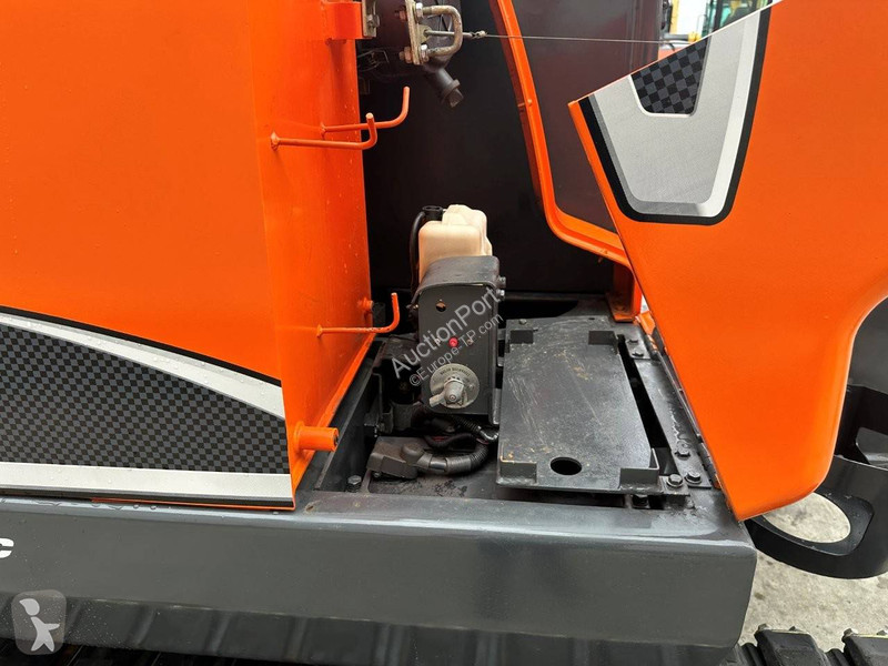Escavadora Doosan 9C