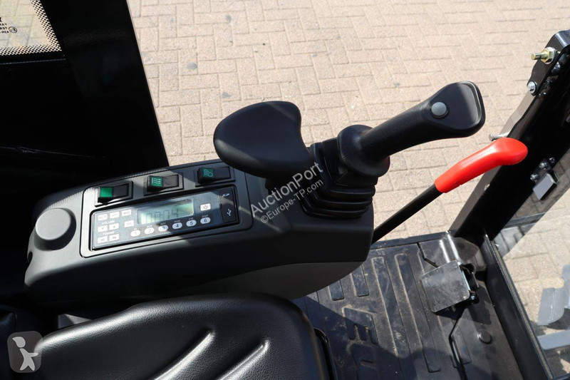 Екскаватор Eurotrac SQ18A/HE18CP