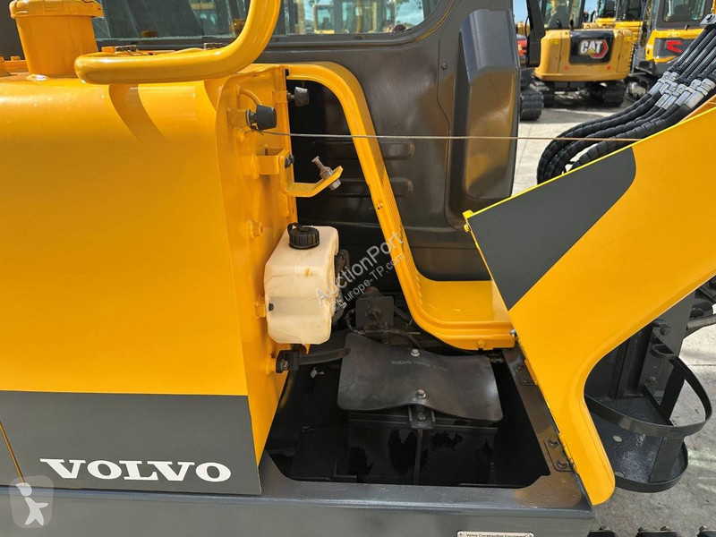 Экскаватор Volvo D
