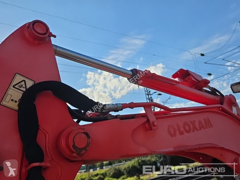 جرافة JCB