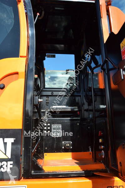 Excavadora Caterpillar M