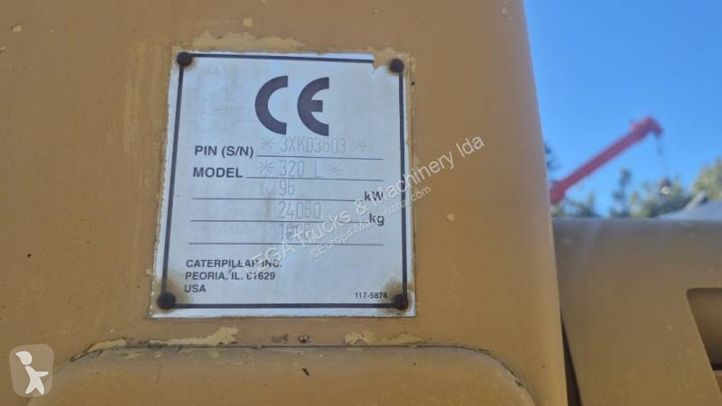 Excavator Caterpillar 320L