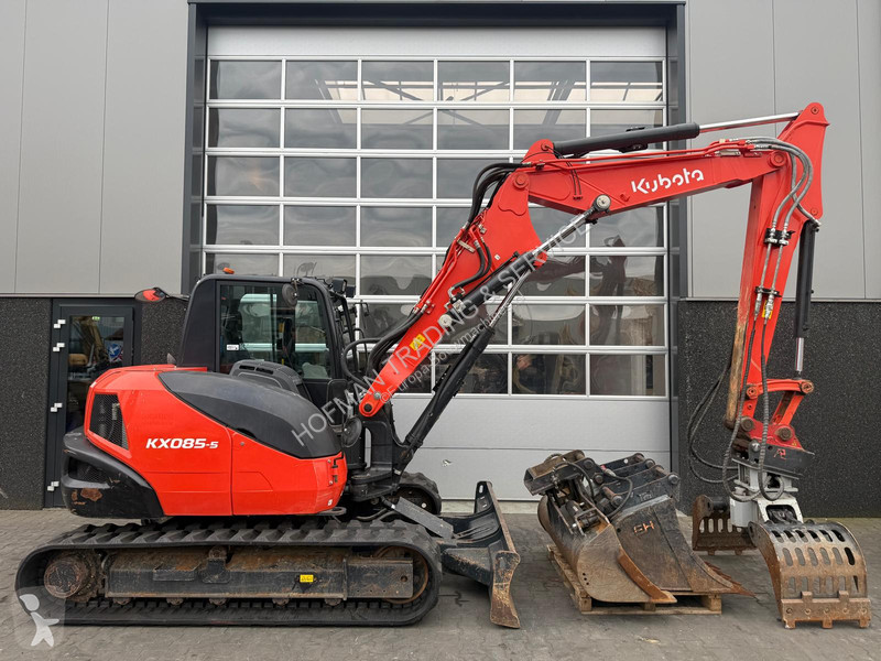 جرافة Kubota KX085-5