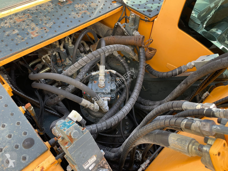 Pelle Hyundai Robex 300NLC-9A