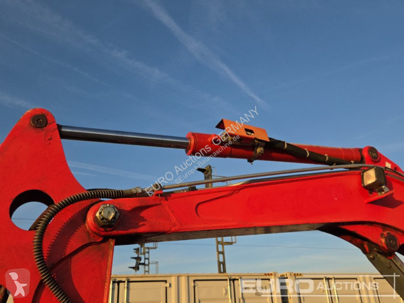 جرافة Wacker Neuson 2