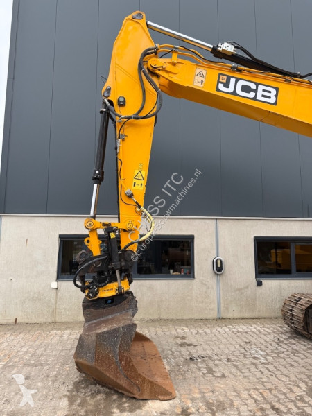 جرافة JCB 220 XL 4F - 220X LC - 220XL - 220X L4F