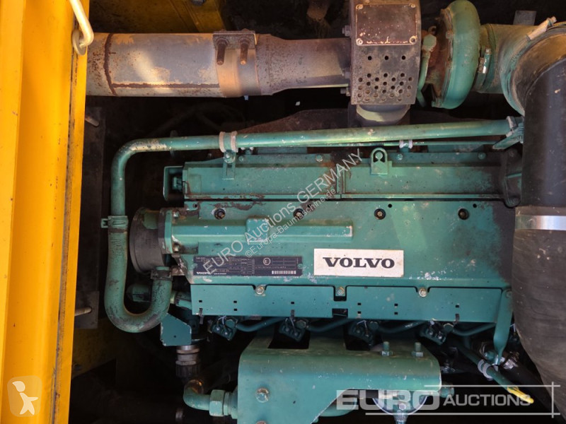 جرافة Volvo EC240