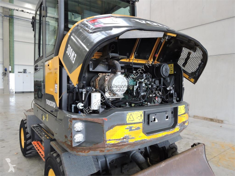 Escavadora Volvo EW60E
