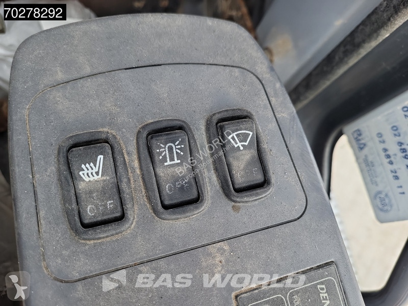 Excavator Komatsu PC180LC-7K