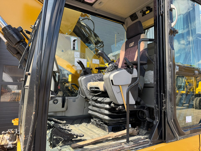 Excavator Caterpillar 325F LCR - 3 buckets