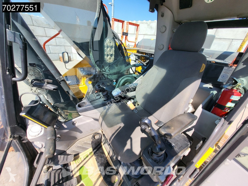 Graafmachine Volvo C300 L NOVATRON GPS