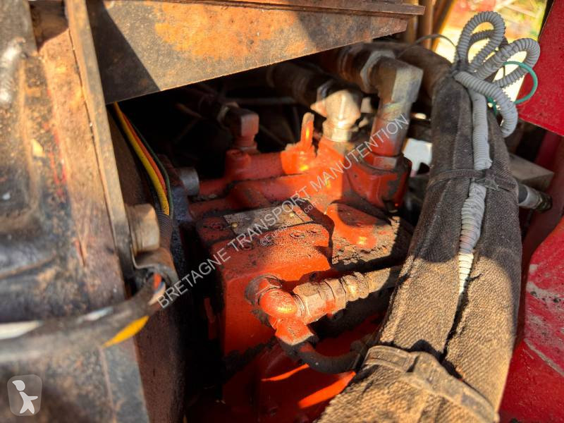 Escavadora Takeuchi