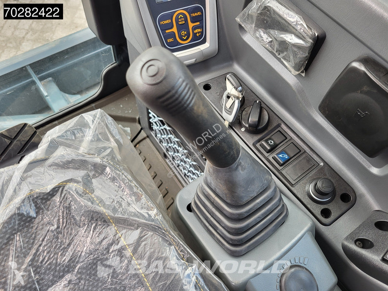 Excavator Hyundai HX80 N A/C - NEW UNUSED