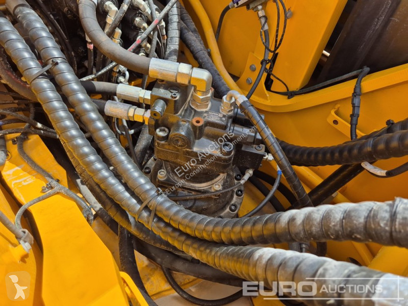 Escavatore JCB JS215LC
