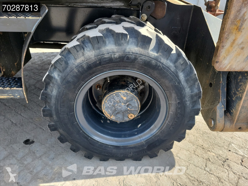 Excavator Caterpillar D OUTRIGGERS + BLADE