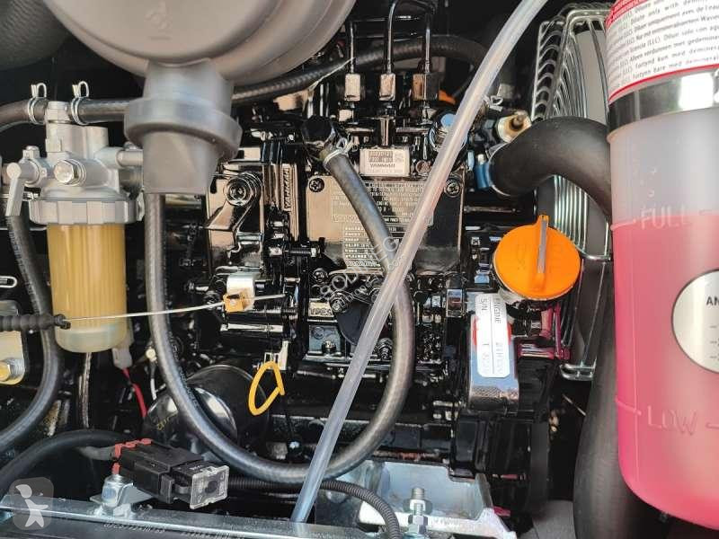 Escavadora Kato  VXE HD 17