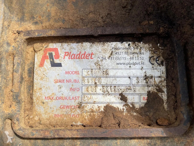 Excavadora Hitachi -3