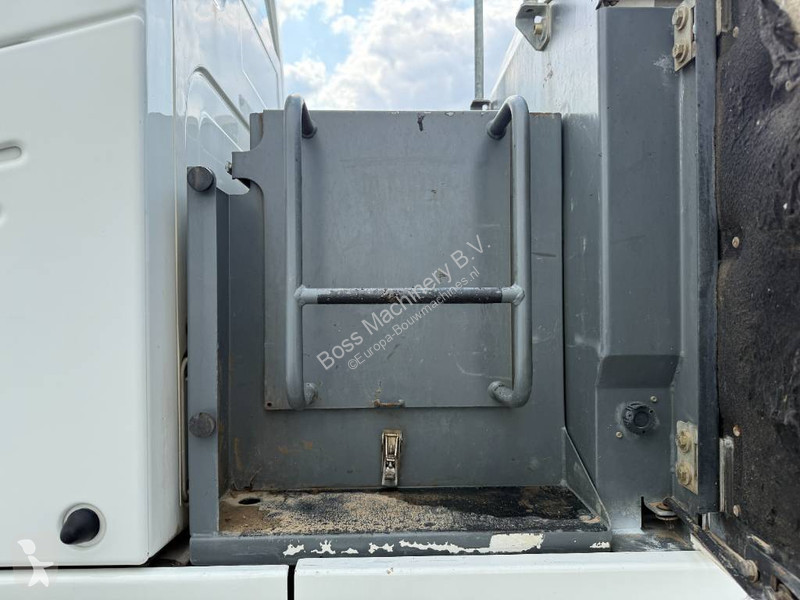 جرافة Liebherr R906LC - Weight System / Triple...