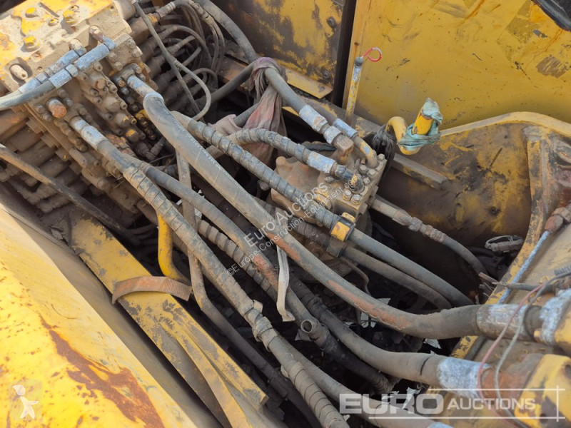 Escavatore Komatsu PC210-8M0